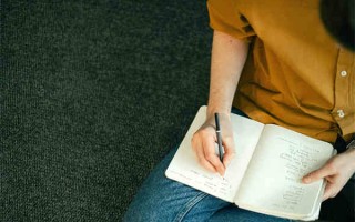 考研數(shù)學(xué)真題幾月份開始做（考研數(shù)學(xué)真題從什么時(shí)候開始做）